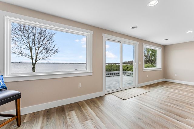 3551 W Lake Mitchell Drive, Cadillac, MI 49601