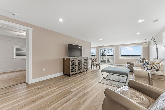 3551 W Lake Mitchell Drive, Cadillac, MI 49601