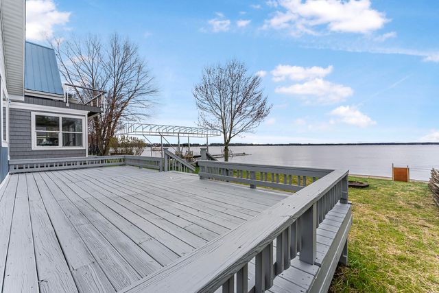 3551 W Lake Mitchell Drive, Cadillac, MI 49601