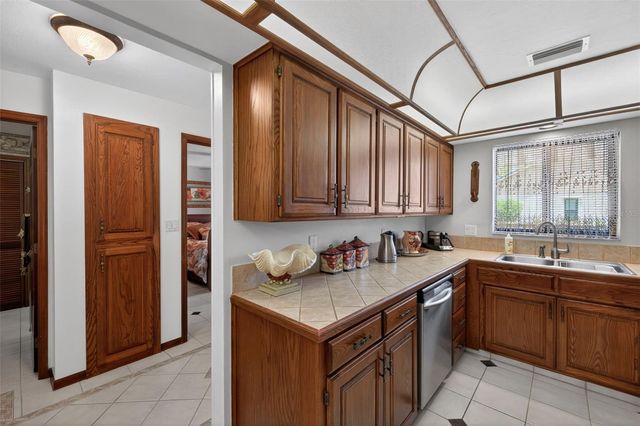 6072 HUNTINGTON WOODS DRIVE 17, Naples, FL 34112