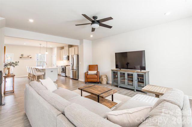 411 Lahinch Drive, Tega Cay, SC 29708