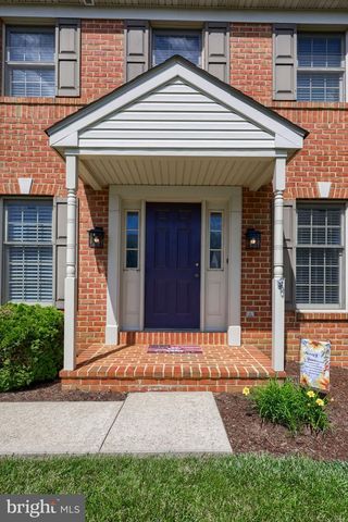1 CARRIAGE LN, Ephrata, PA 17522