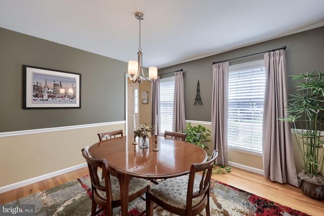 1 CARRIAGE LN, Ephrata, PA 17522