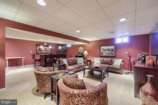 1 CARRIAGE LN, Ephrata, PA 17522