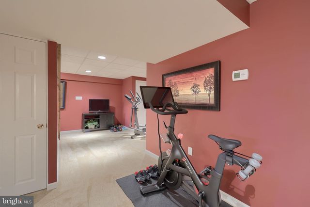 1 CARRIAGE LN, Ephrata, PA 17522