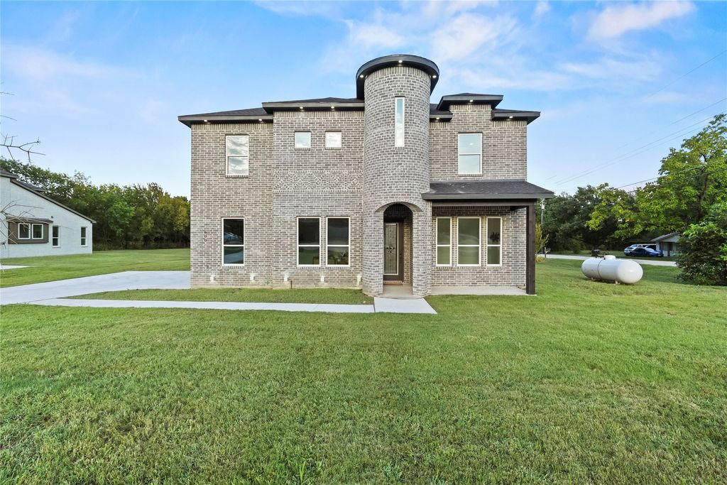 600 Peggs Street, Desoto, TX 75115