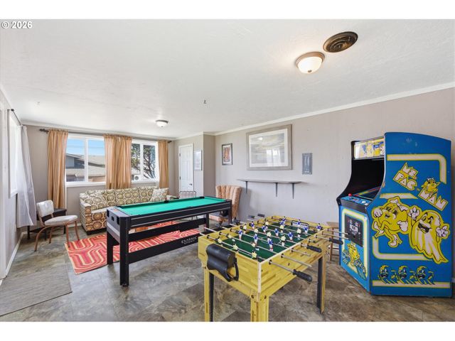 5146 Nw JETTY Ave, Lincoln City, OR 97367
