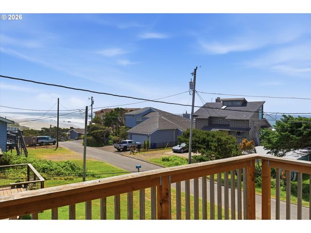 5146 Nw JETTY Ave, Lincoln City, OR 97367
