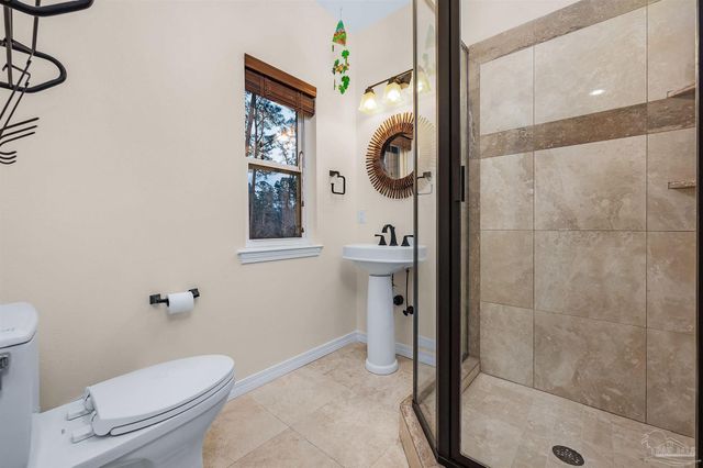 4501 Bayside Dr, Milton, FL 32583