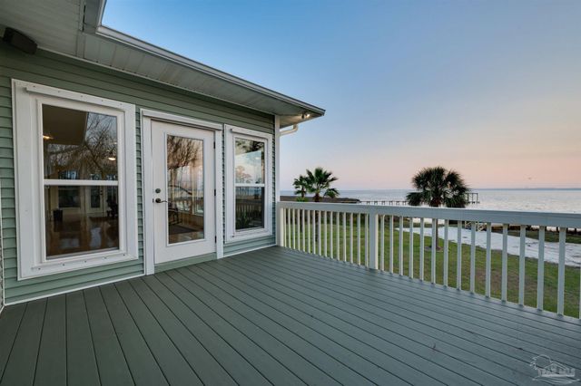 4501 Bayside Dr, Milton, FL 32583