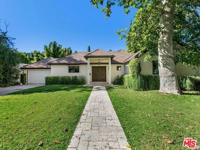 13201 Bloomfield Street, Sherman Oaks, CA 91423