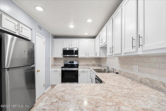 11634 MARINA Drive, Jacksonville, FL 32246