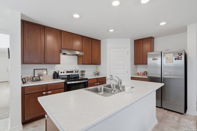 3243 COMANCHE XING, San Antonio, TX 78224