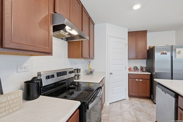 3243 COMANCHE XING, San Antonio, TX 78224