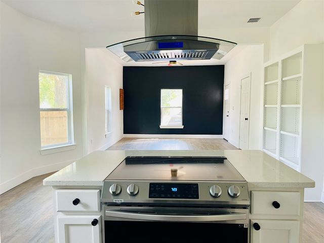 2210 Langford Street, Greenville, TX 75401