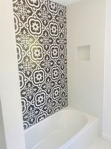 2210 Langford Street, Greenville, TX 75401