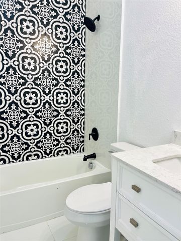 2210 Langford Street, Greenville, TX 75401