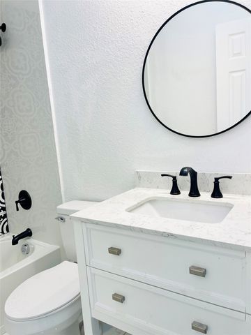 2210 Langford Street, Greenville, TX 75401