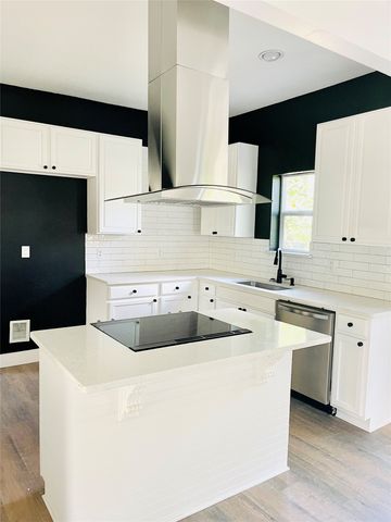 2210 Langford Street, Greenville, TX 75401