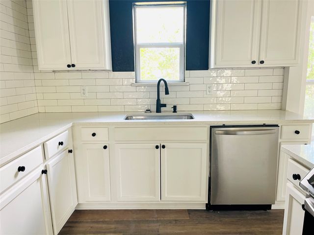 2210 Langford Street, Greenville, TX 75401