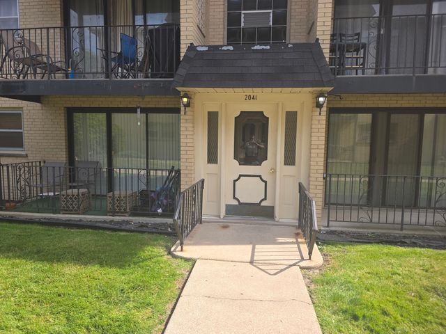 2041 N Harlem Avenue 3E, Chicago, IL 60707