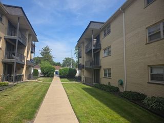 2041 N Harlem Avenue 3E, Chicago, IL 60707