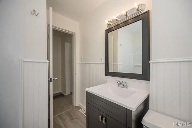 10267 Niblic Drive, Overland, MO 63114