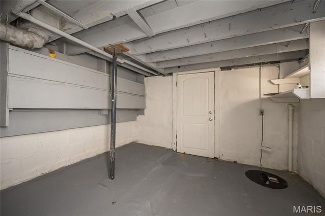 10267 Niblic Drive, Overland, MO 63114