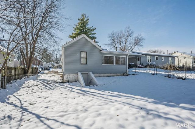 10267 Niblic Drive, Overland, MO 63114