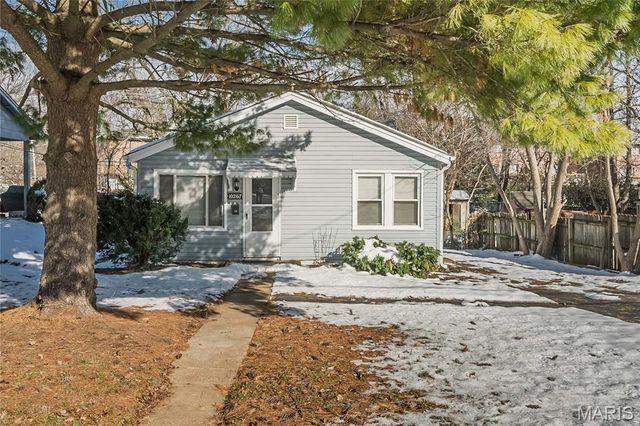 10267 Niblic Drive, Overland, MO 63114