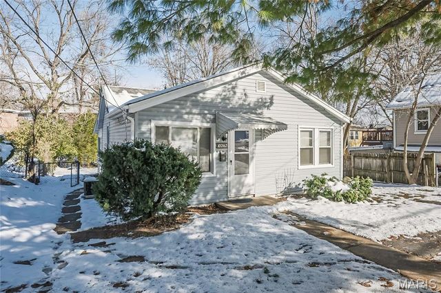 10267 Niblic Drive, Overland, MO 63114