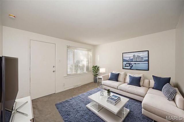 10267 Niblic Drive, Overland, MO 63114