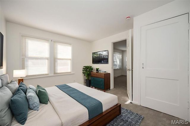 10267 Niblic Drive, Overland, MO 63114