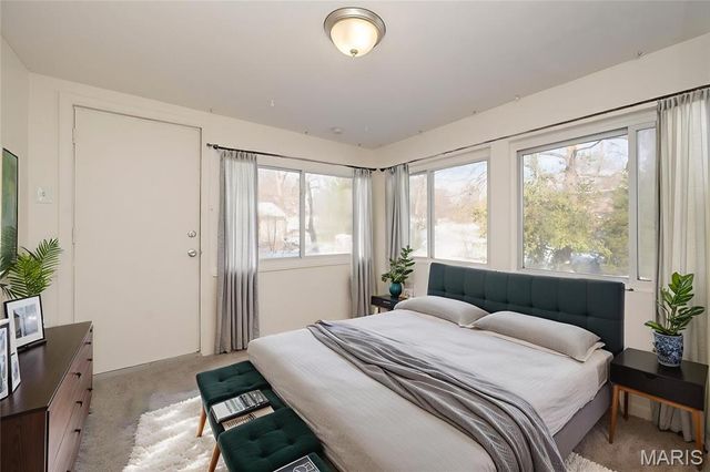 10267 Niblic Drive, Overland, MO 63114