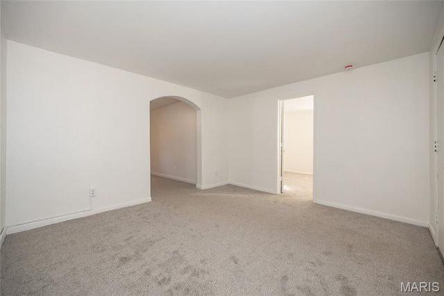 10267 Niblic Drive, Overland, MO 63114