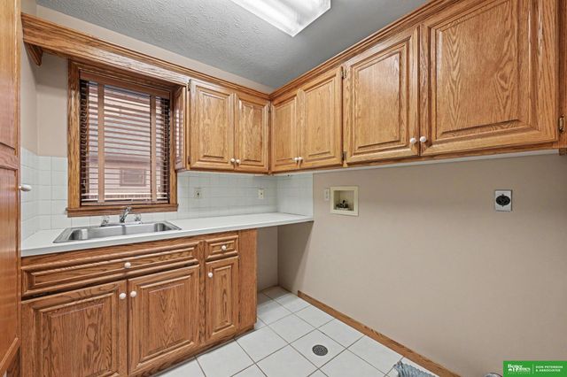 2524 Park Place Drive, Fremont, NE 68025