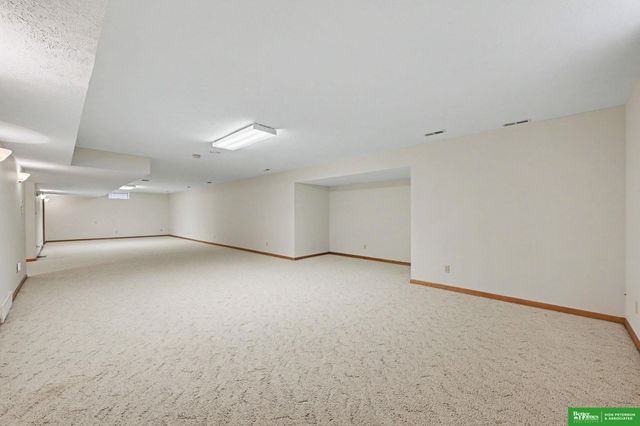 2524 Park Place Drive, Fremont, NE 68025