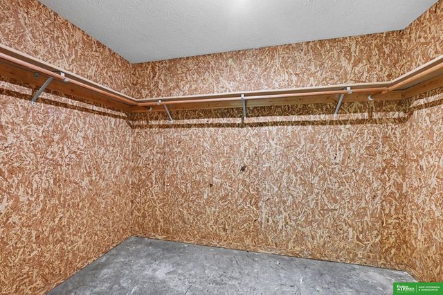 2524 Park Place Drive, Fremont, NE 68025