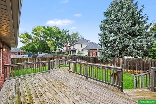 2524 Park Place Drive, Fremont, NE 68025