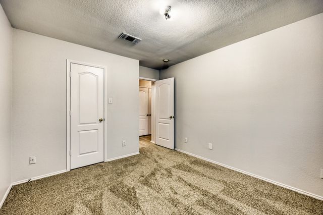 420 Overland Trail, Cedar Hill, TX 75104