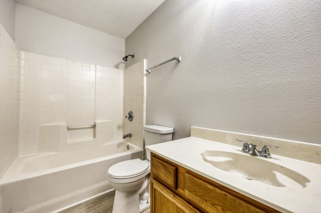 420 Overland Trail, Cedar Hill, TX 75104