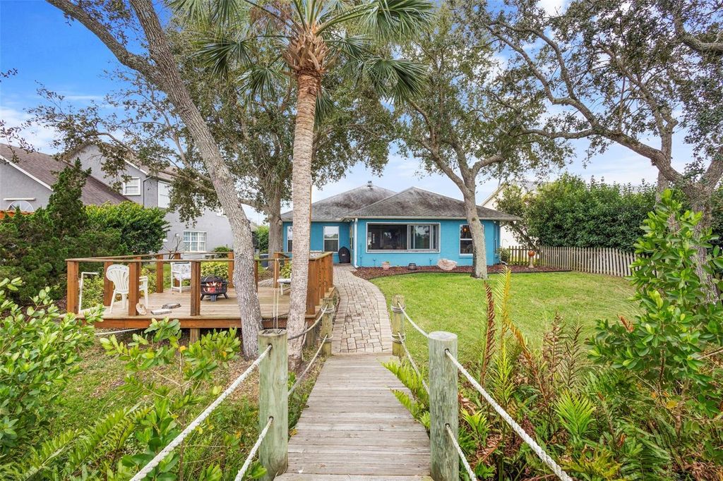 Image 41 of property listing at 1363 WAYNE AVENUE, New Smyrna Beach, FL 32168