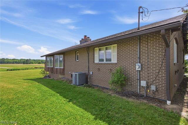 7903 Neff Road, Medina, OH 44256
