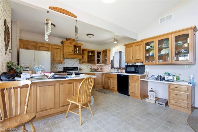 7903 Neff Road, Medina, OH 44256