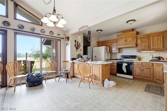 7903 Neff Road, Medina, OH 44256