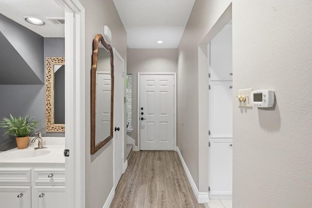 2201 Lakeway BLVD 25, Lakeway, TX 78734