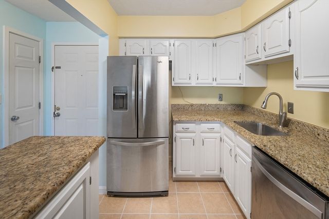 4975 Washington St 311, Boston, MA 02132