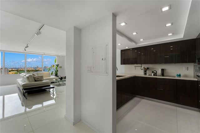 400 S Pointe Drive 1805, Miami Beach, FL 33139