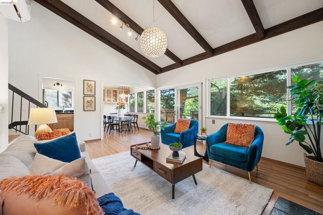 6600 Heather Ridge Way, Oakland, CA 94611