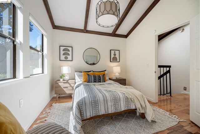 6600 Heather Ridge Way, Oakland, CA 94611